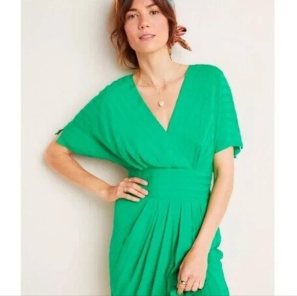 ⭐️Host Pick⭐️ Anthropologie Aryessa |  Kelly Dress Emerald Green Wrap - Picture 4 of 11